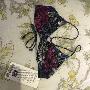 Lululemon swim top size 6 NWT